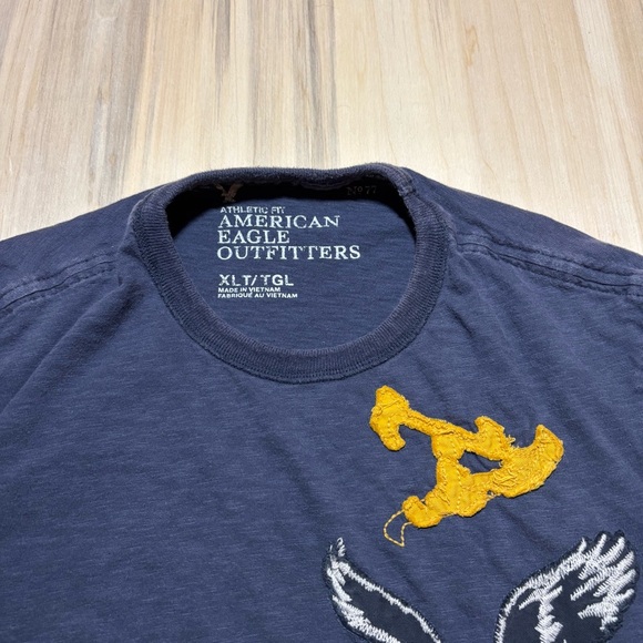American Eagle Outfitters Y2K Men's Blue and Yellow Graphic Tee - Picture 2 of 4